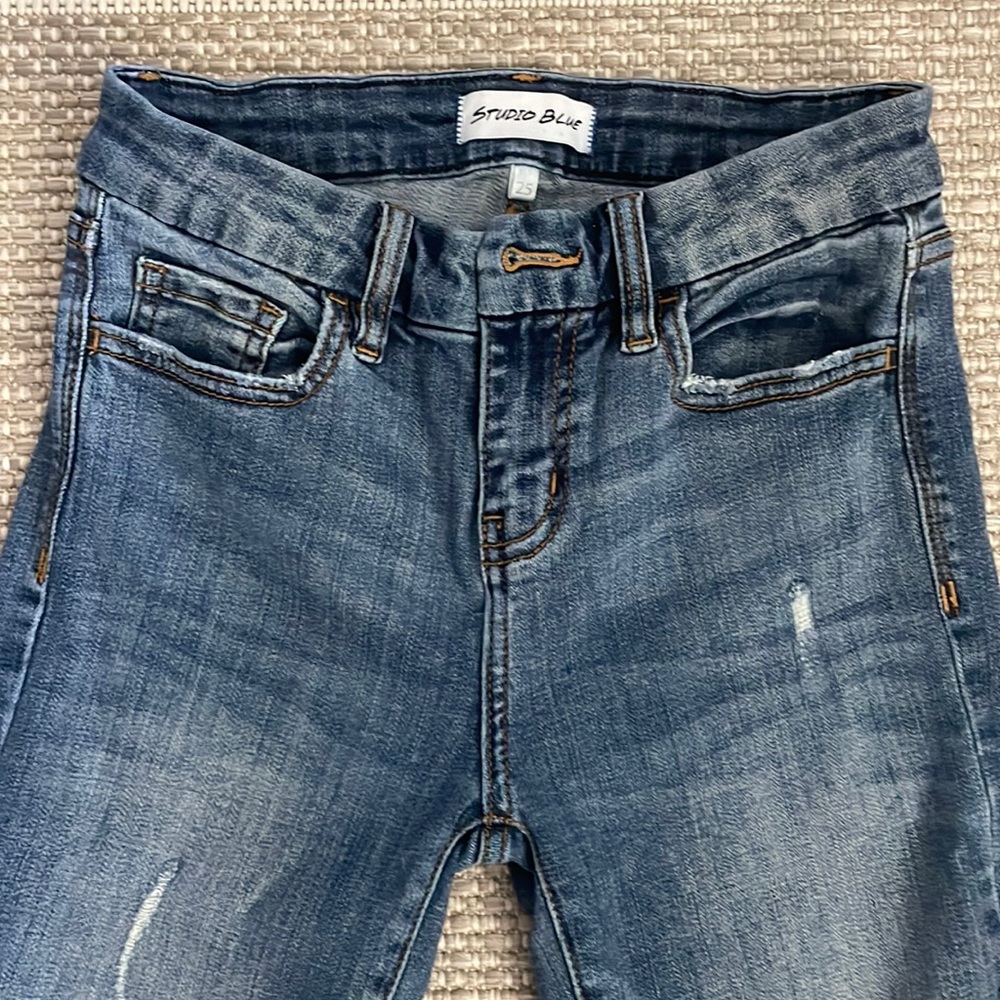 Studio Blue jeans